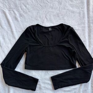 SHEIN Black Scoop Neck Crop Top